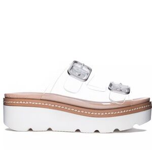 Chinese Laundry Surfs Up Sandal. Size 6.